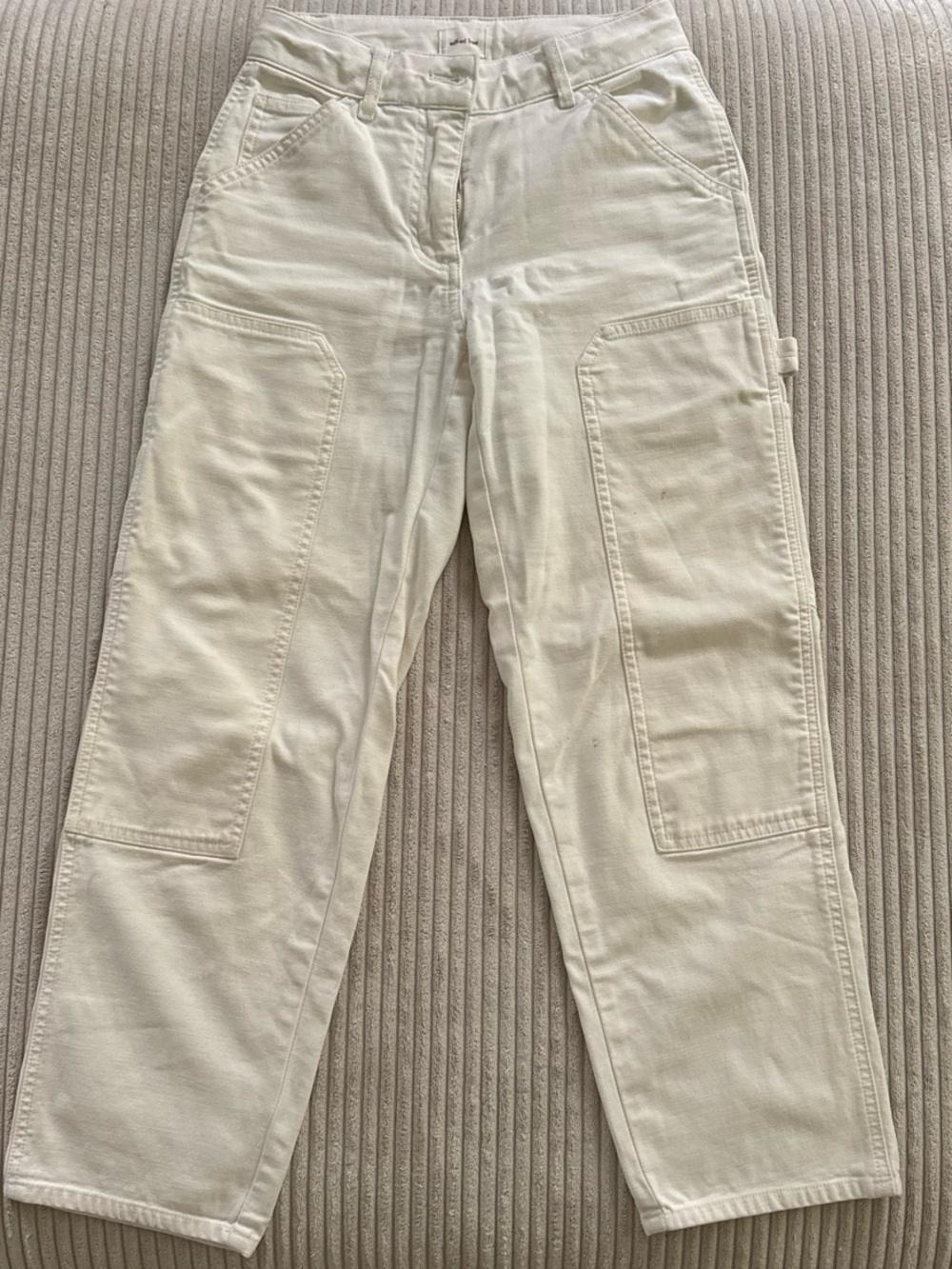 Aritzia Off-White Straight-Leg Cropped Pants
